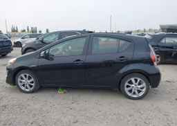 2016 TOYOTA Prius c