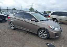 2012 HYUNDAI ACCENT GL