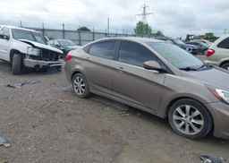 2012 HYUNDAI ACCENT GL