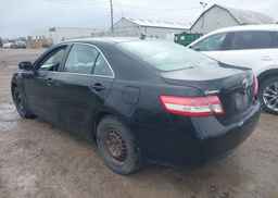 2011 TOYOTA CAMRY LE