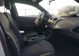 2012 CHRYSLER 200 LX