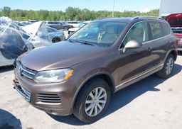 2011 VOLKSWAGEN TOUAREG