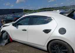 2022 MAZDA 3 PREMIUM