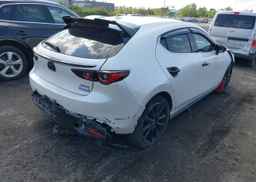 2022 MAZDA 3 PREMIUM