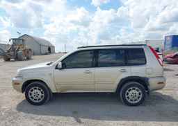 2006 NISSAN X-TRAIL SE