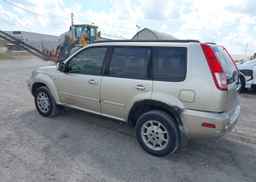 2006 NISSAN X-TRAIL SE