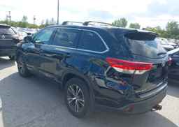 2017 TOYOTA HIGHLANDER LE
