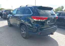 2017 TOYOTA HIGHLANDER LE