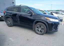 2017 TOYOTA HIGHLANDER LE