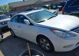2011 HYUNDAI SONATA LIMITED