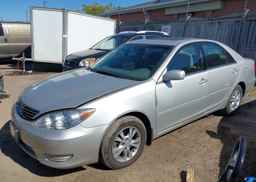 2005 TOYOTA CAMRY LE