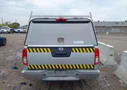 2015 NISSAN Frontier s