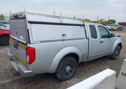 2015 NISSAN Frontier s