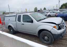 2015 NISSAN Frontier s