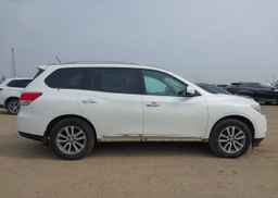 2016 NISSAN PATHFINDER PLATINUM