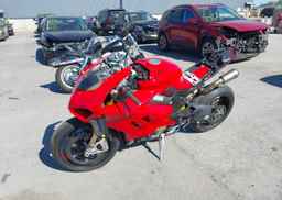 2024 DUCATI PANIGALE V4S