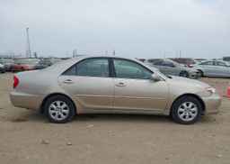 2003 TOYOTA CAMRY LE V6