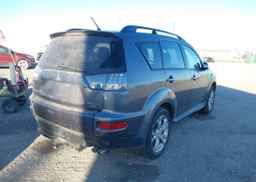 2011 MITSUBISHI OUTLANDER SE