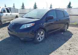 2014 TOYOTA SIENNA