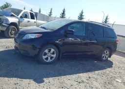 2014 TOYOTA SIENNA