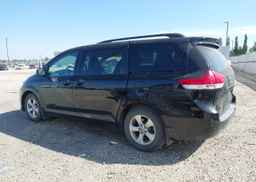 2014 TOYOTA SIENNA