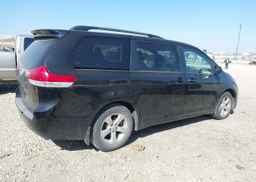 2014 TOYOTA SIENNA