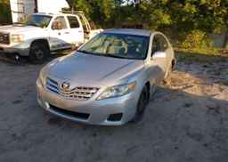 2010 TOYOTA CAMRY LE