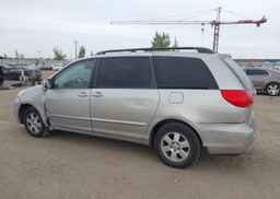 2010 TOYOTA SIENNA CE