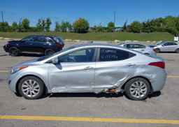 2013 HYUNDAI ELANTRA GL