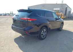 2021 TOYOTA highlander xle