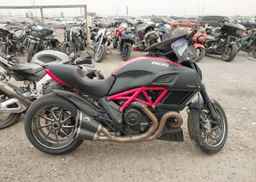 2015 DUCATI DIAVEL