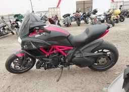 2015 DUCATI DIAVEL