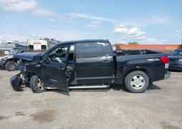 2013 TOYOTA TUNDRA CREWMAX SR5