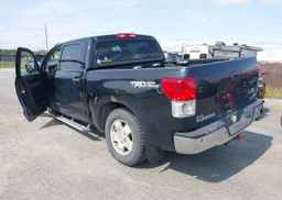 2013 TOYOTA TUNDRA CREWMAX SR5