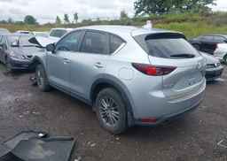 2017 MAZDA CX-5 GS