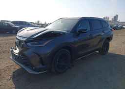 2022 TOYOTA HIGHLANDER XSE