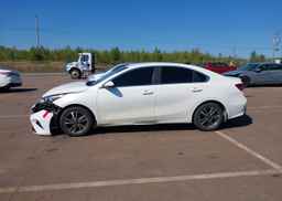 2022 KIA FORTE EX