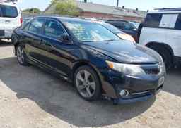 2012 TOYOTA CAMRY SE