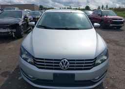2012 VOLKSWAGEN PASSAT