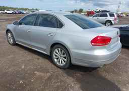 2012 VOLKSWAGEN PASSAT