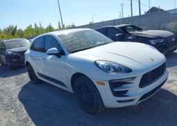 2016 PORSCHE MACAN