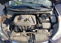 2013 HYUNDAI ELANTRA GL