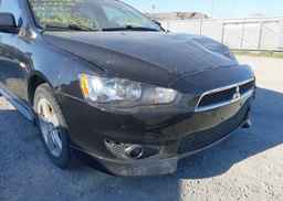 2013 MITSUBISHI lancer se