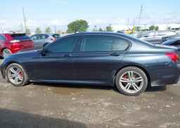 2016 BMW 750 XI