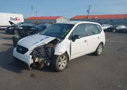 2009 KIA RONDO