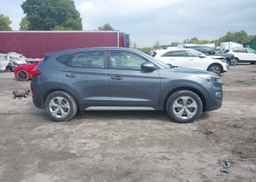 2017 HYUNDAI TUCSON