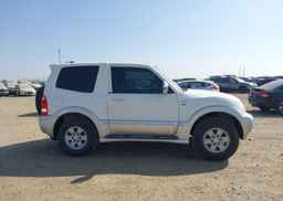 2003 MITSUBISHI pajero