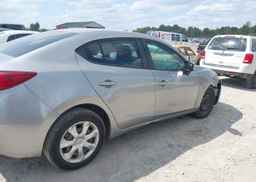 2015 MAZDA MAZDA3