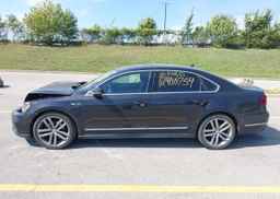 2017 VOLKSWAGEN PASSAT