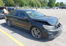 2017 VOLKSWAGEN PASSAT